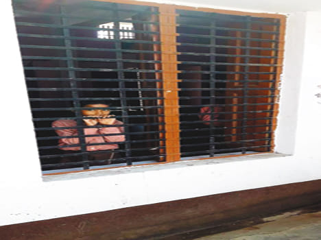 A fire in gas cylinders when making midday meal