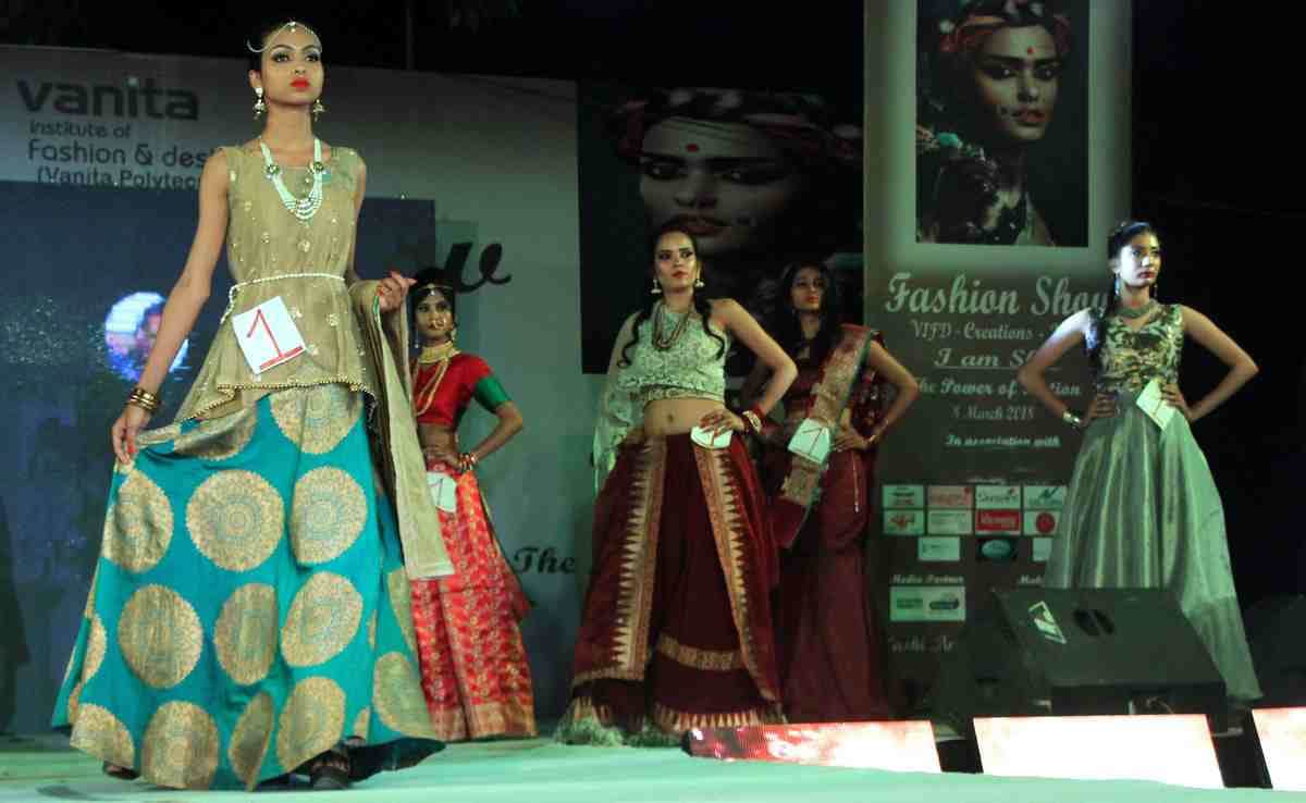 Fashion show organise in vanita polytechnic