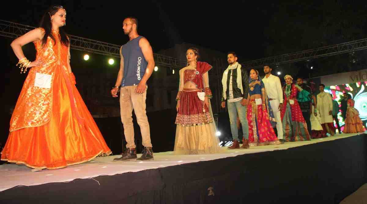 Fashion show organise in vanita polytechnic
