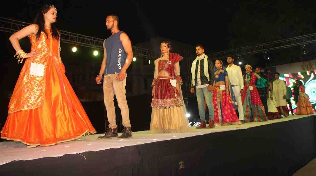 Fashion show organise in vanita polytechnic