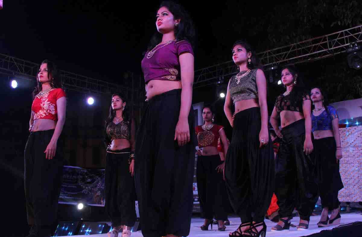 Fashion show organise in vanita polytechnic