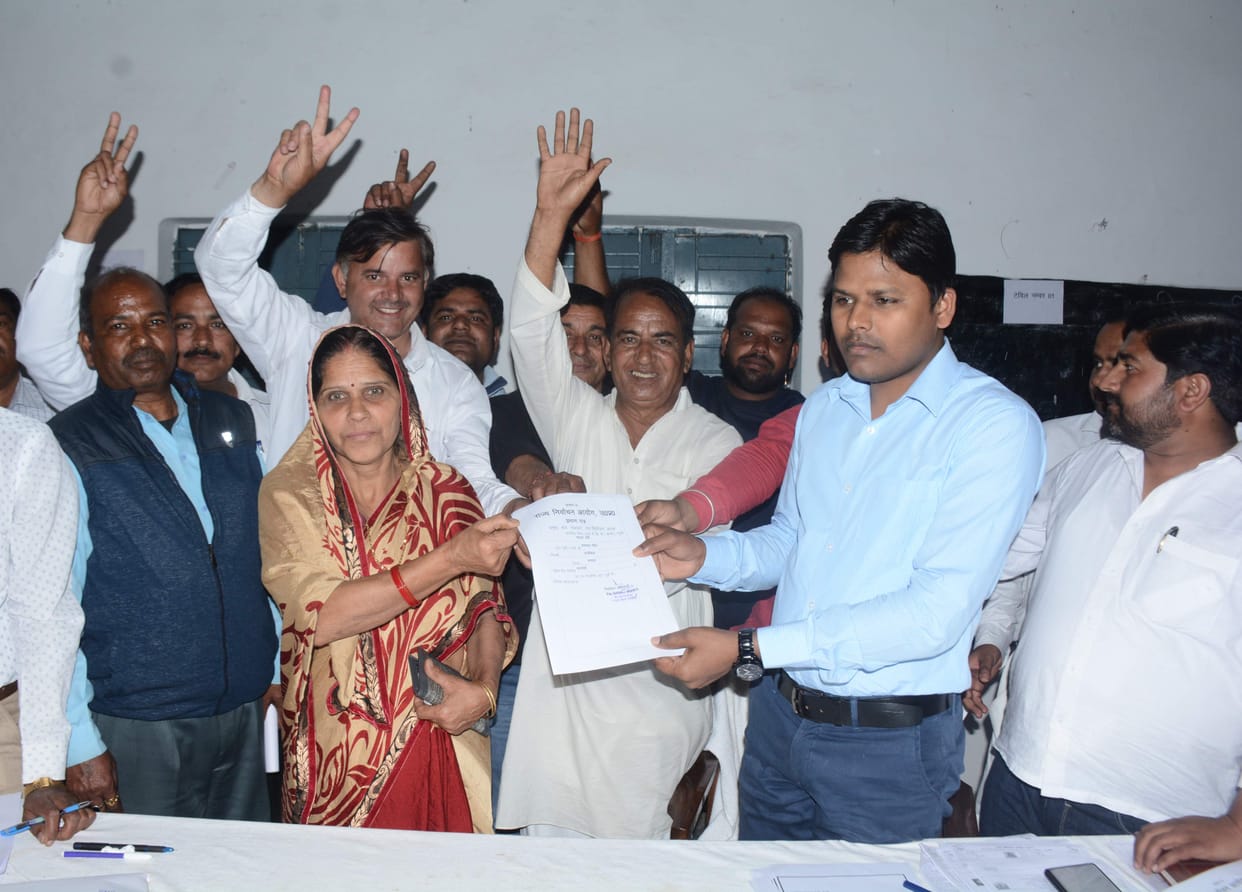 sarla devi & diva prakash chosen blocks head
