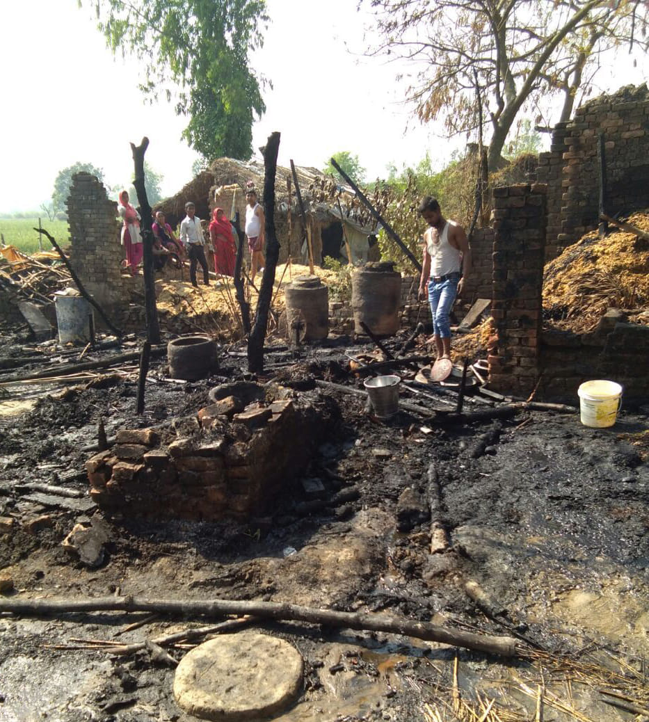 Five huts on fire in Bhujania