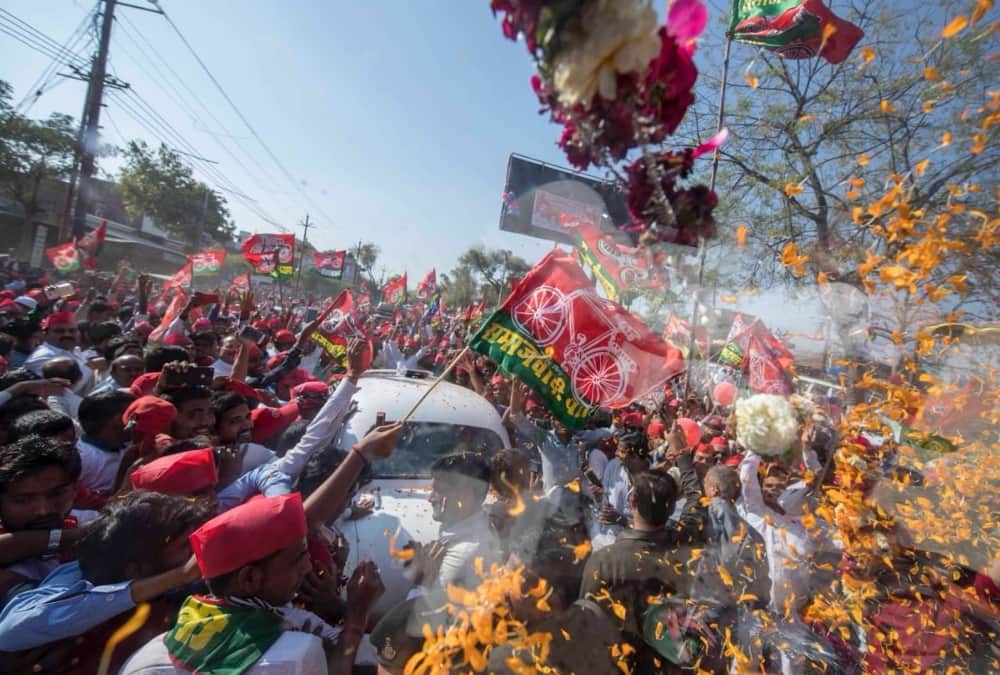 akhilesh yadav tweets before bypoll in gorakhpur and foolpur.