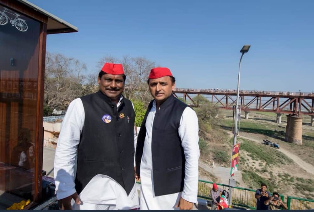 akhilesh yadav tweets before bypoll in gorakhpur and foolpur.