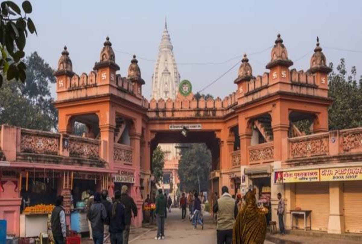 Miraculous old shiva linga found at chhattisgarh 