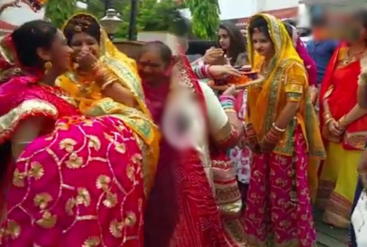 Mother in law dancing video viral on social media with daughter in law