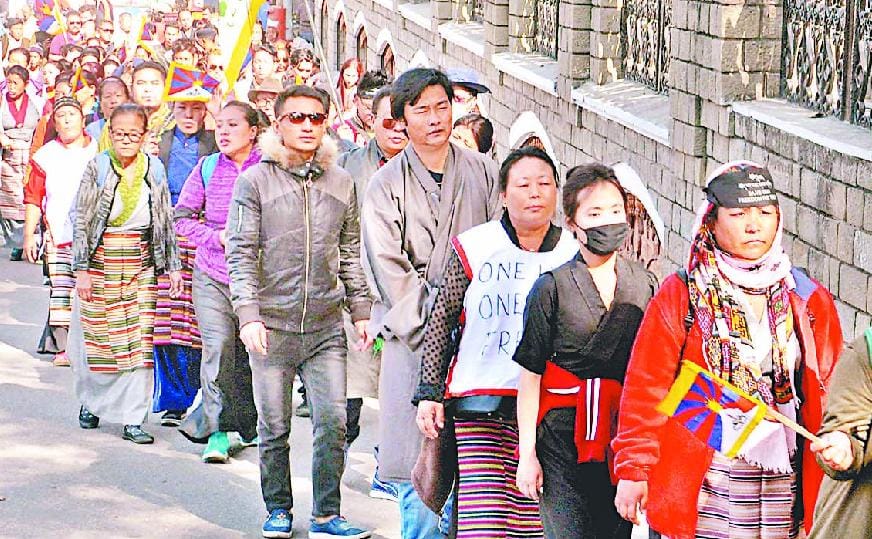 चीन सरकार की दमनकारी नीतियों के खिलाफ आवाज बुलंद