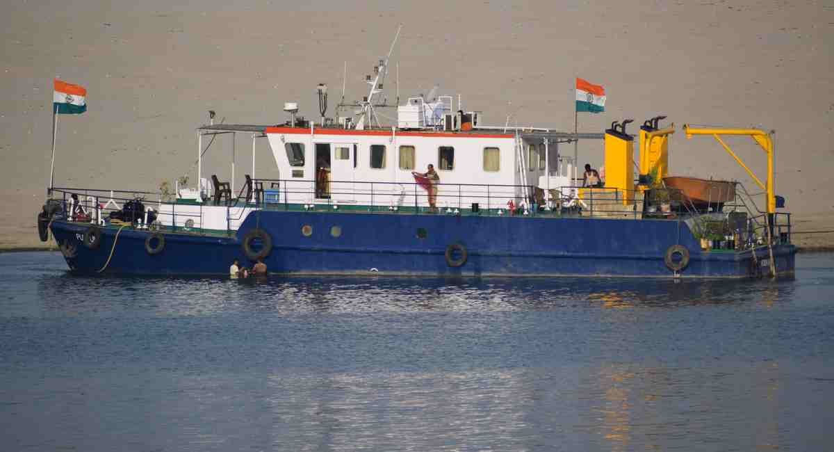 PM modi and french president will see ghat of kashi with kunkun