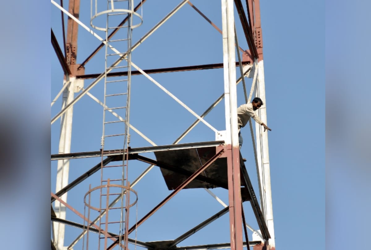 when upset man from domestic issues climbs over a tower and it took three hours to rescue him