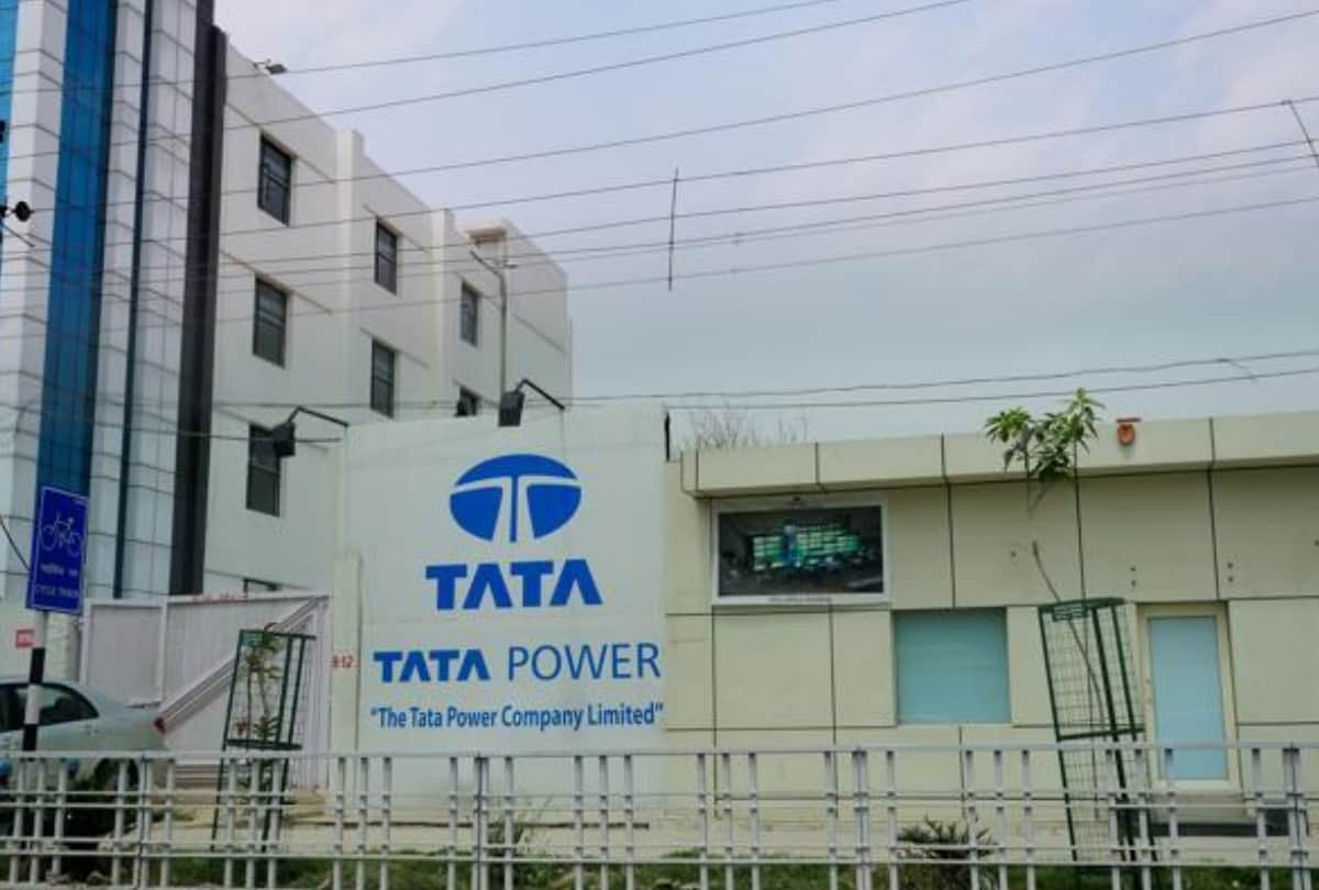 electric vehicle charging station mg motor india tata power signs MoU electric car charging station  ev superfast charging stations ev charging infrastructure India