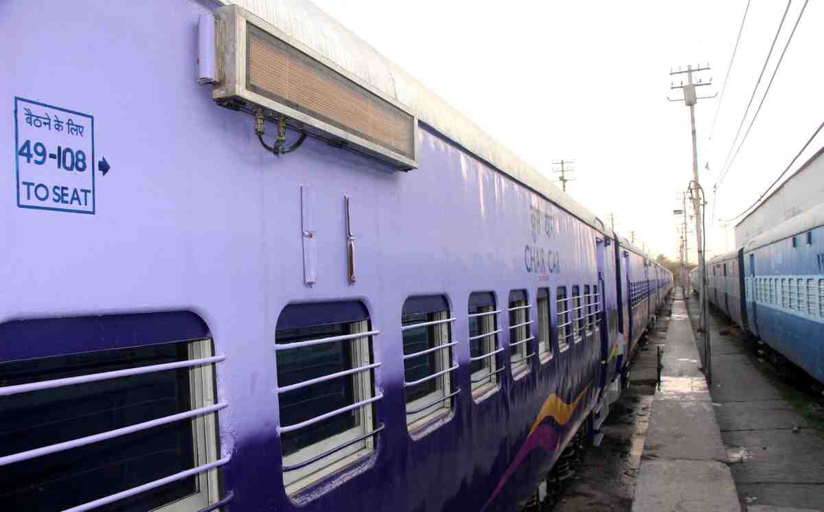 The woman gave birth to the daughter in the train's general coach