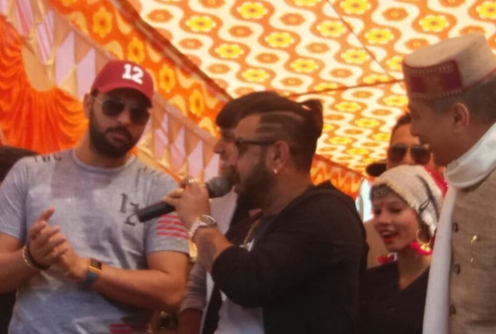 Cricketer yuvraj singh Retirement Know interesting fact when he dance with fans