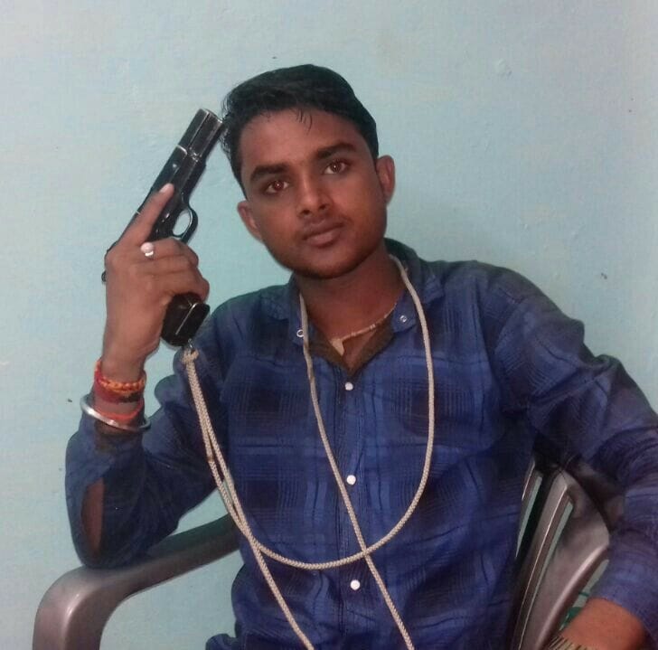 mainpuri mona yadav topped the school