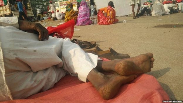 Maharashtra: Farmers walks about 170 km for protest against government 