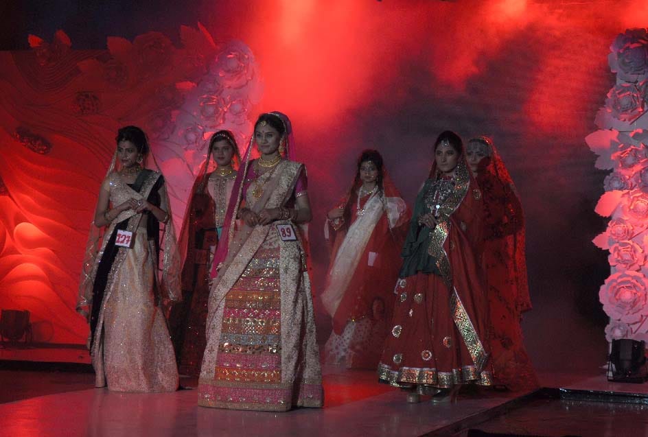 PICS: students showcased at the Fashion Show in Delhi's College