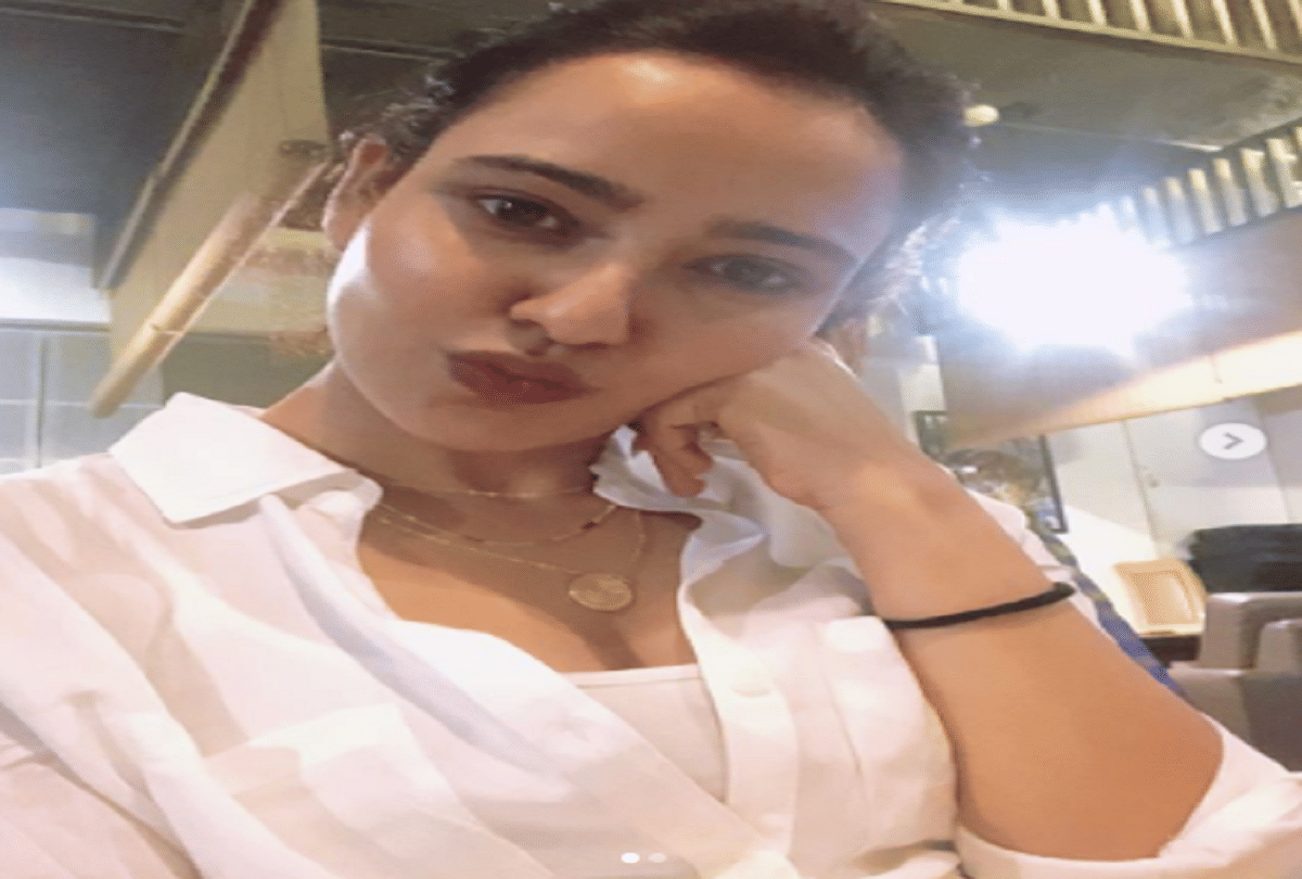 Actress neha sharma trolled on social media after upload hot picture on instagram