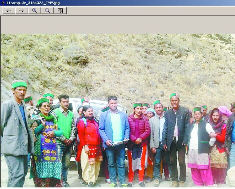 ग्रामीणों के आगे झुका परियोजना प्रबंधन