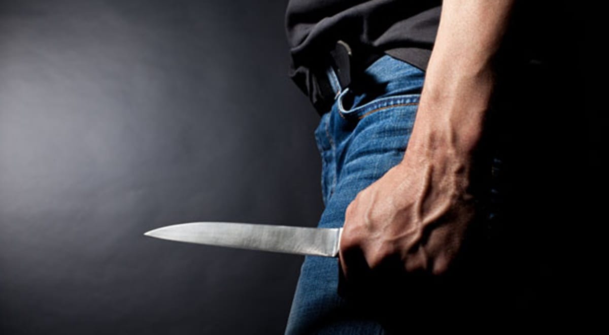 man kills ex Airforce officer and wife when they asked to return loan amount given to him