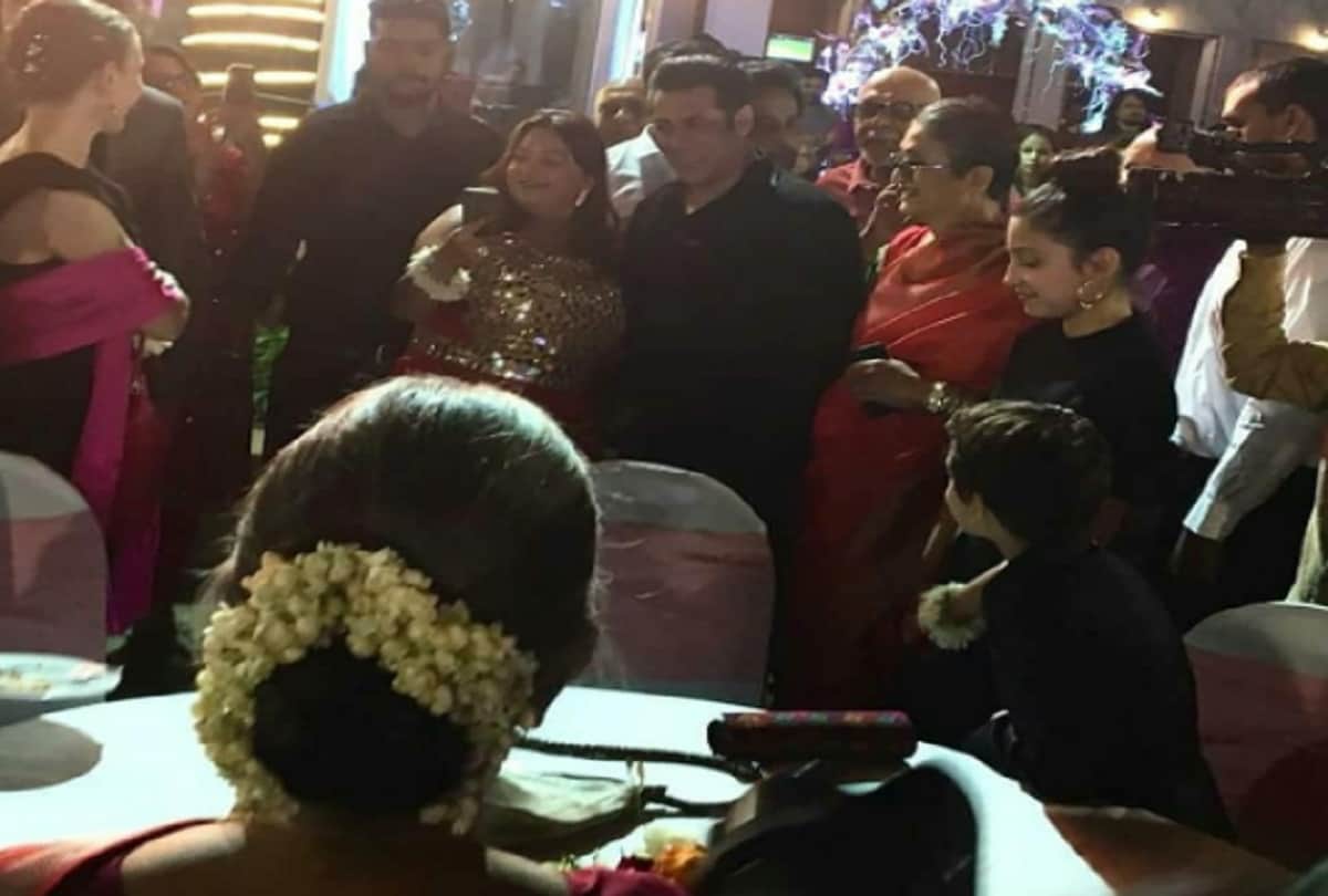 Salman Khan Attends Friend Shweta Kaushik And Bob Sandvagene Wedding In Mumbai