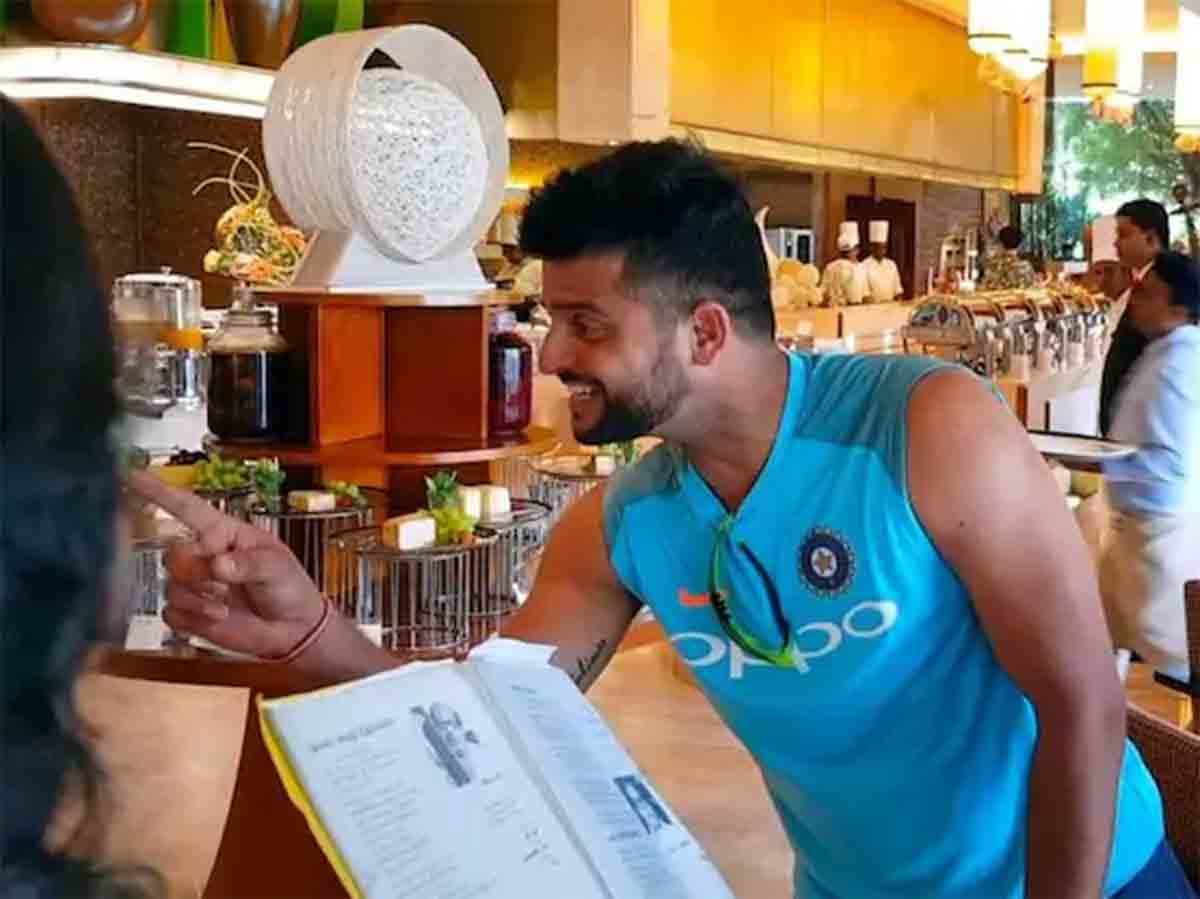 nidahas trophy suresh raina sings kishore kumar classic ye sham mastani