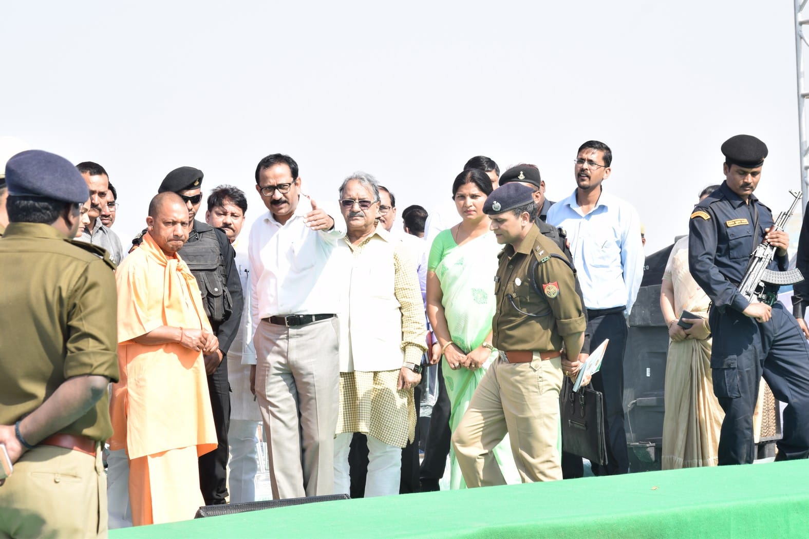 CM yogi said to DM that i am not come for stay here