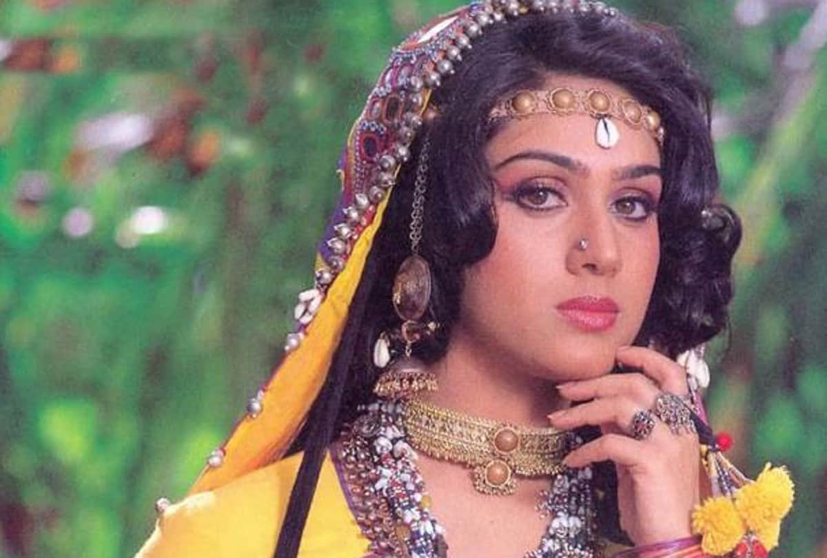 meenakshi seshadri breaks down talking about sridevi 