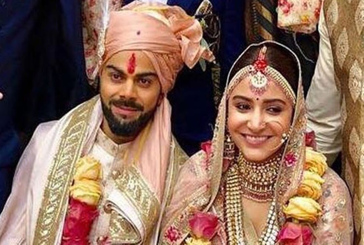Anushka sharma and virat kohli kiss going viral on internet