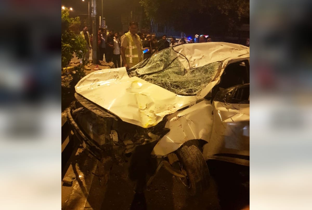 drunk law student crashes car into divider 2 die, condition of car and divider will give goosebumps