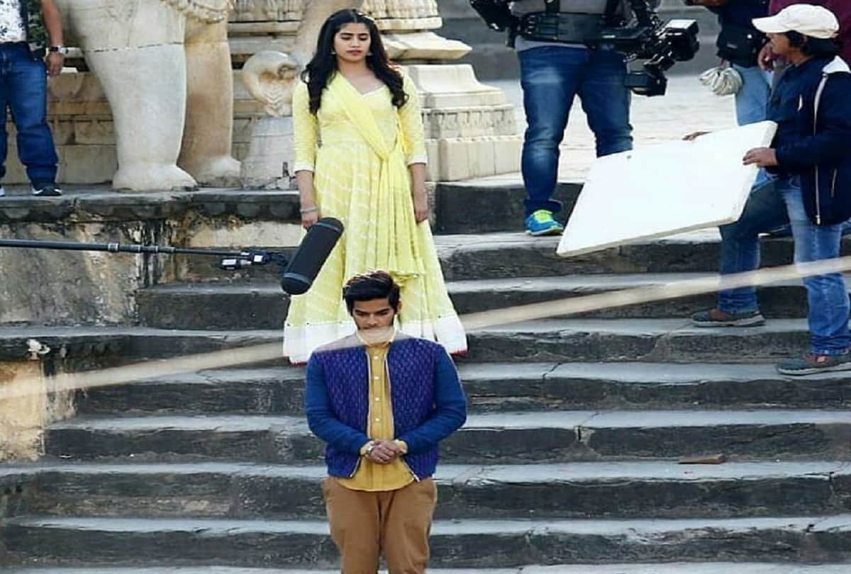 film dhadak shoot photos and video viral in social media