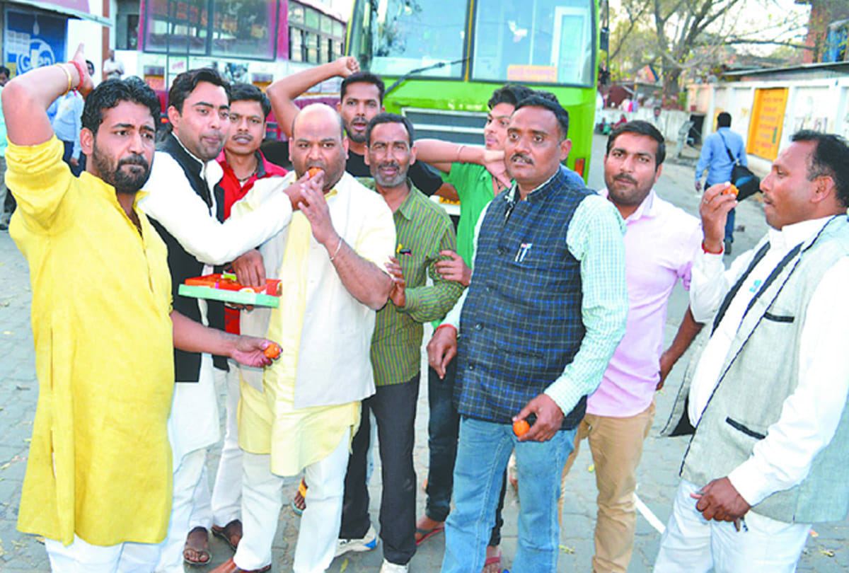 allegations made by samajwadi party leaders on  naresh agrwal