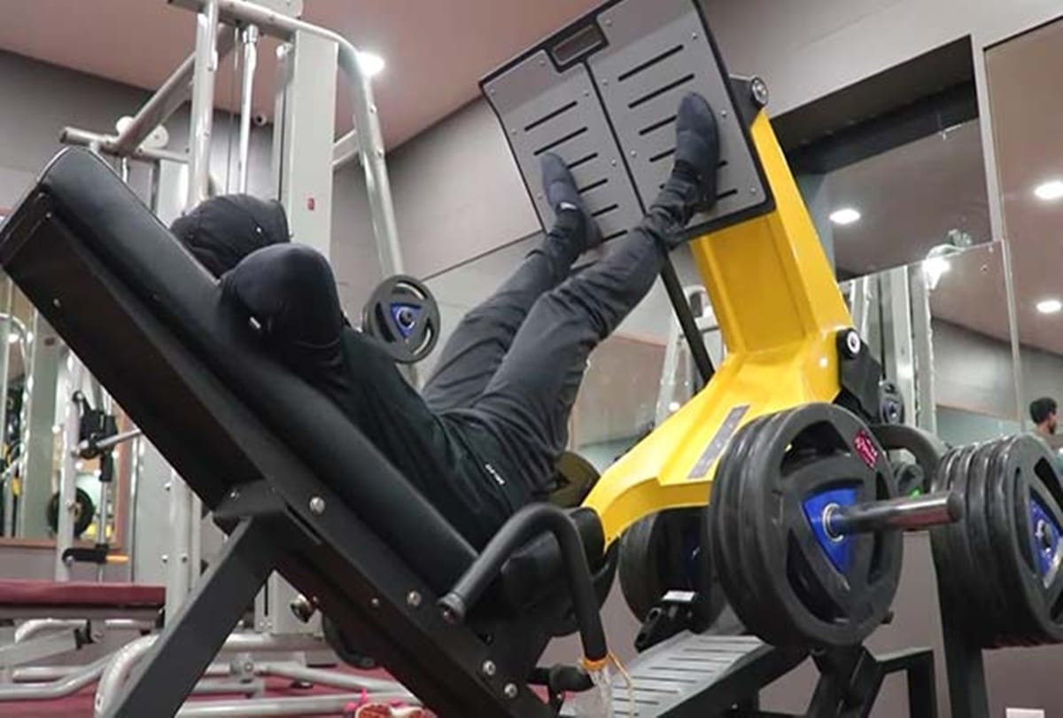 this hijab wearing bodybuilder woman breaking stereotypes