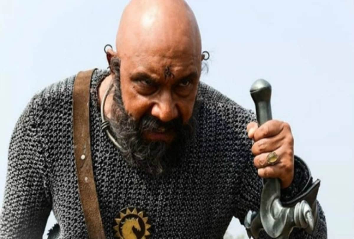 baahubali katappa speak up about rajinikanth entry in politics