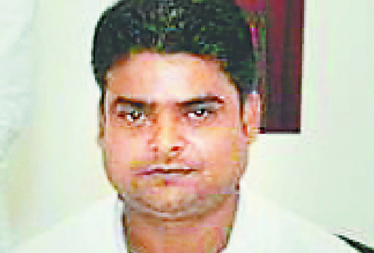 allegations made by samajwadi party leaders on  naresh agrwal