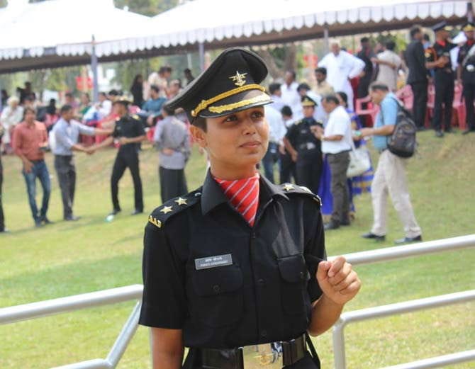 brave daughter of india, Lieutenant preeti chaudhary wins sword of honour