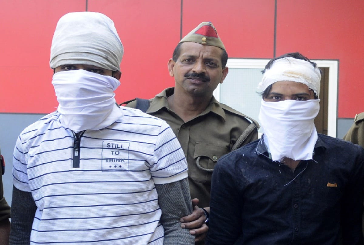 police arrested two student for robbery in noida