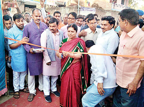 Minister attacks Congress and SP