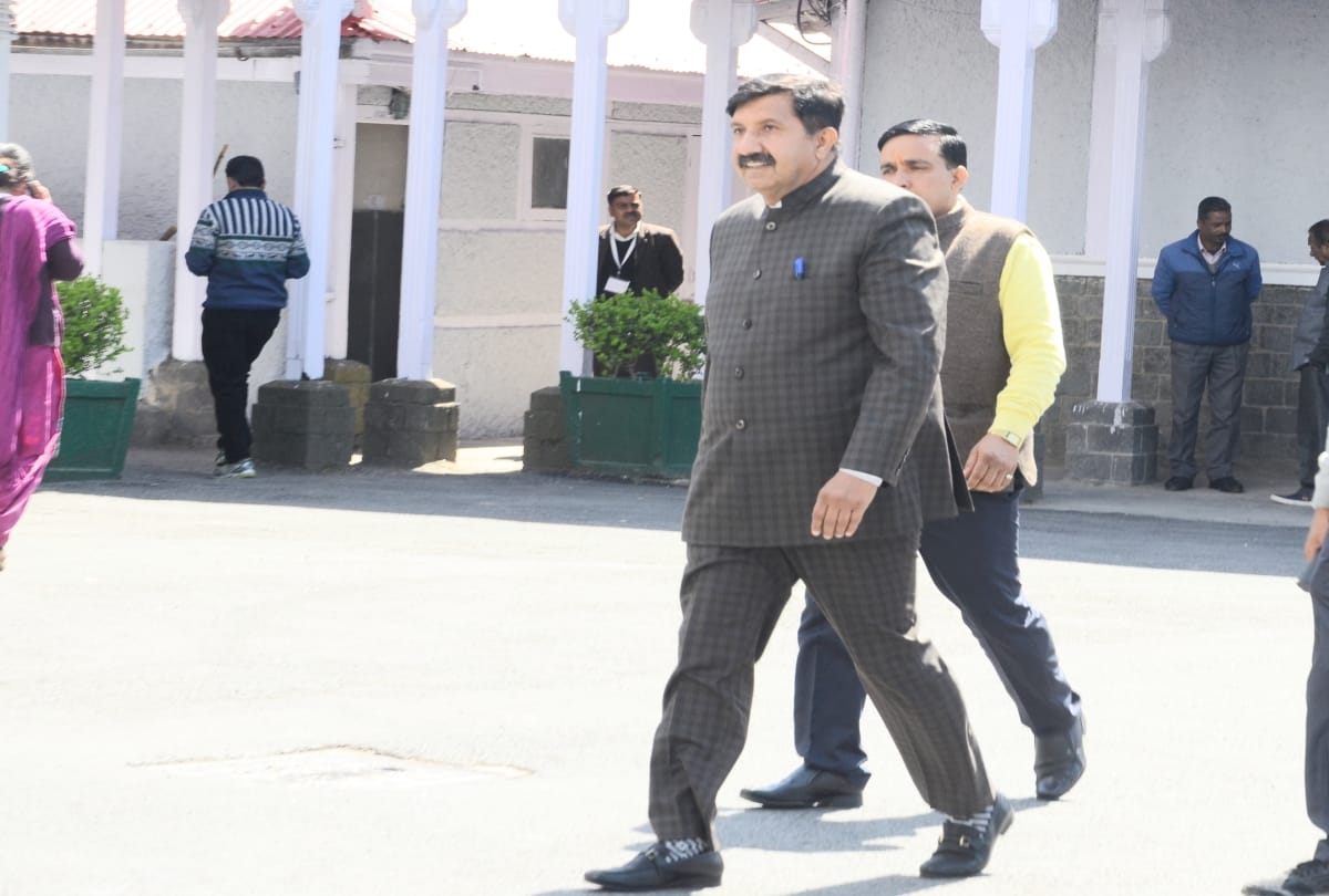 opposition party walk out during himachal assembly budget session