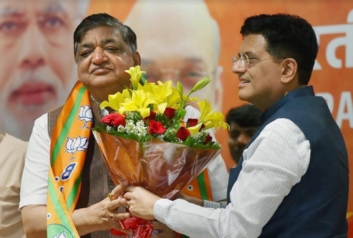 political career of naresh agrawal.
