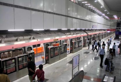 pink line metro inaugurated for public today by cm kejriwal, know all about it