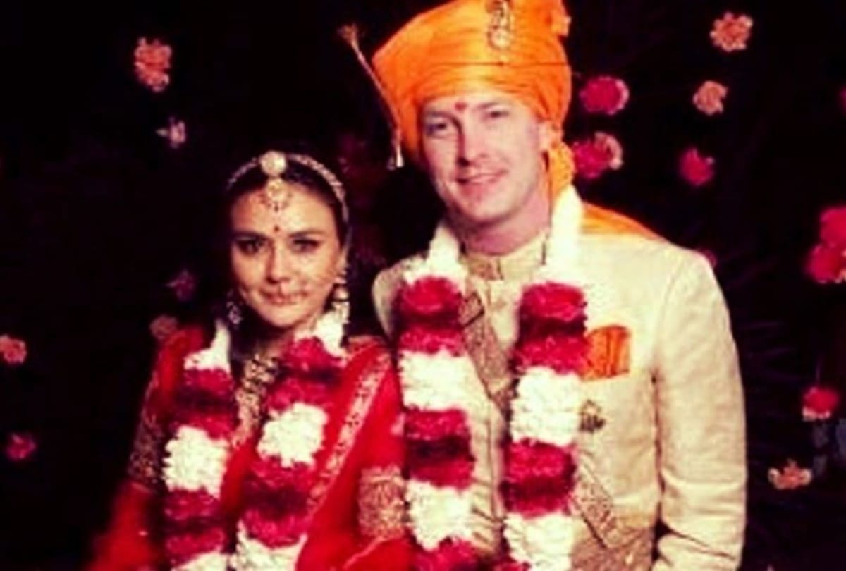 Bollywood actress who got married in their 40 to 60s