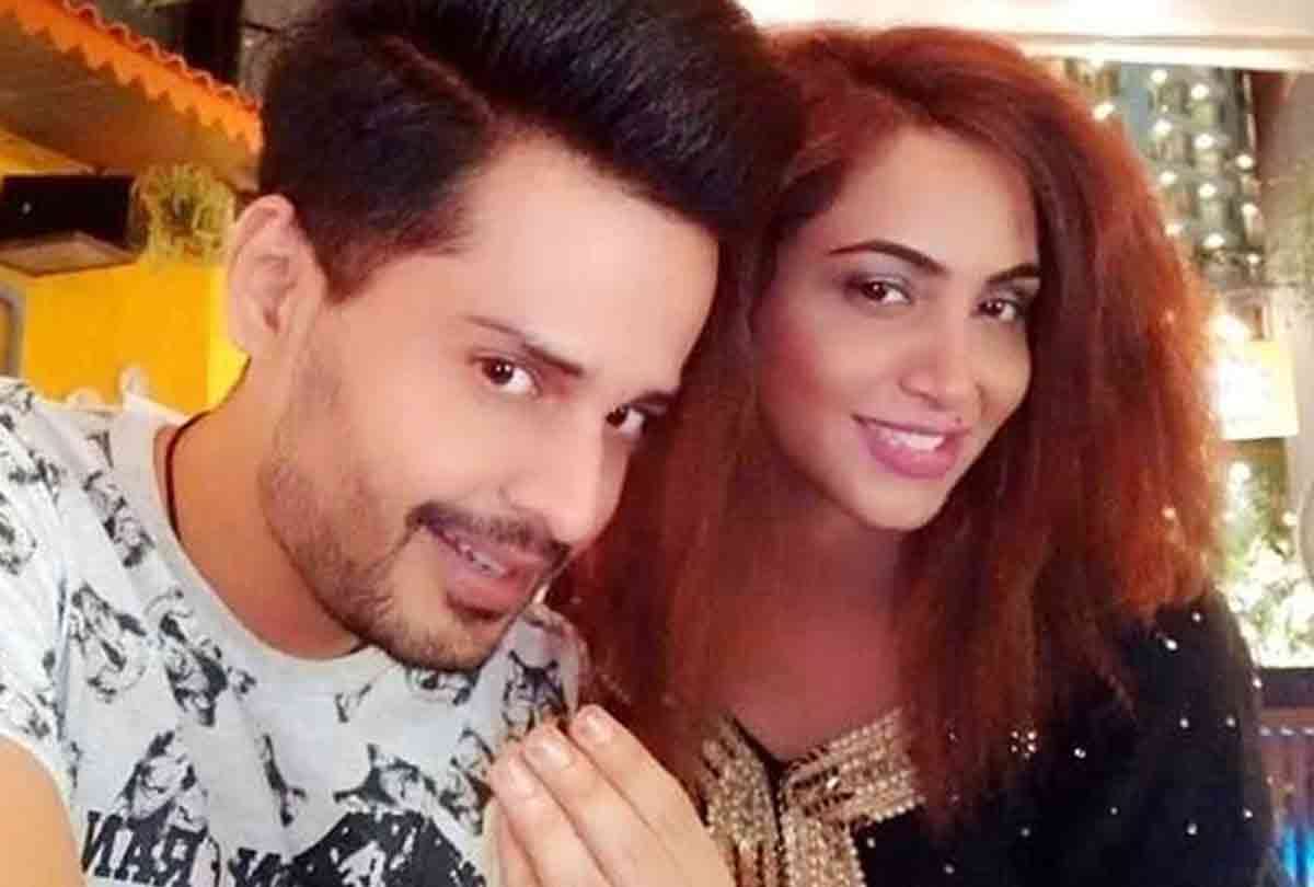 bigg boss 11 contestant arshi khan new special friend shardul pandit photos goes   viral