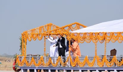 PM narendra modi reached varanasi and welcome to french president