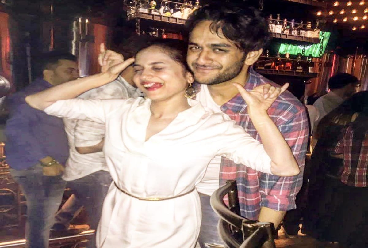 Bigg Boss 11 Contestant Vikas Gupta Parties With Pavitra Rishta Actress Ankita Lokhande