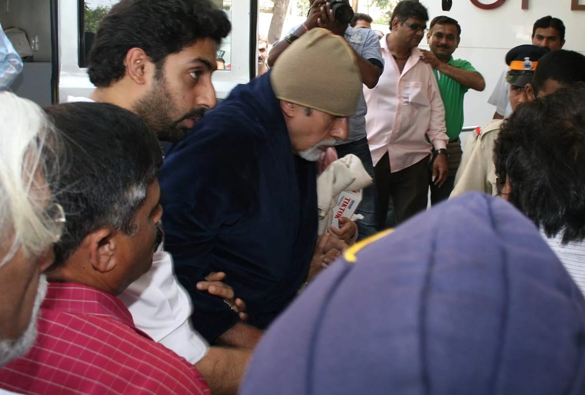 amitabh bachchan is not feeling well on thugs of hindustan set