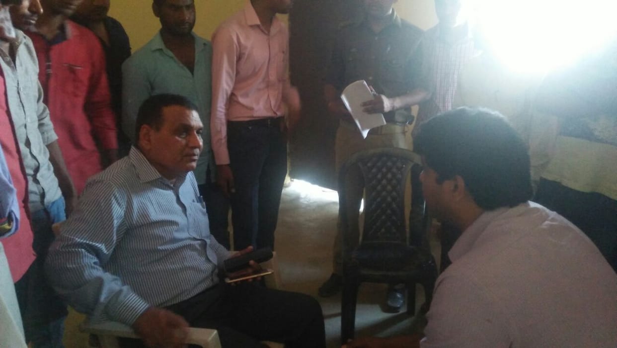 student agitated against bribe  