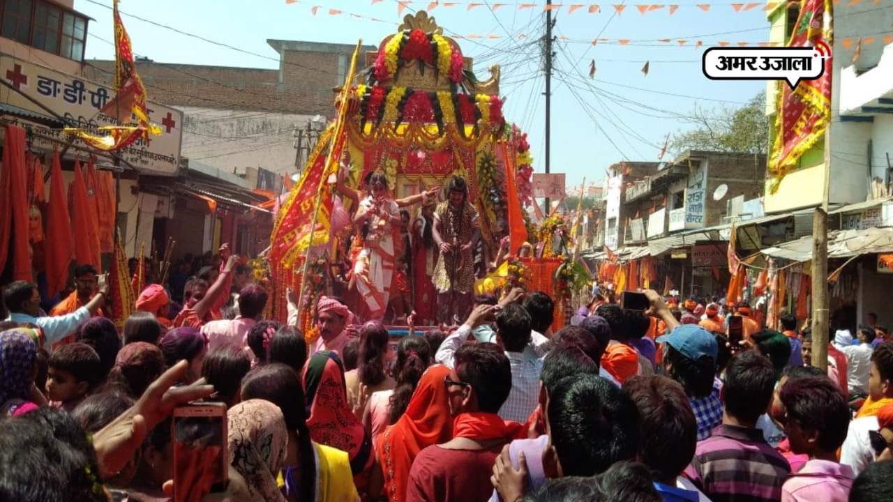 महावीरी झंडा जुलूस 