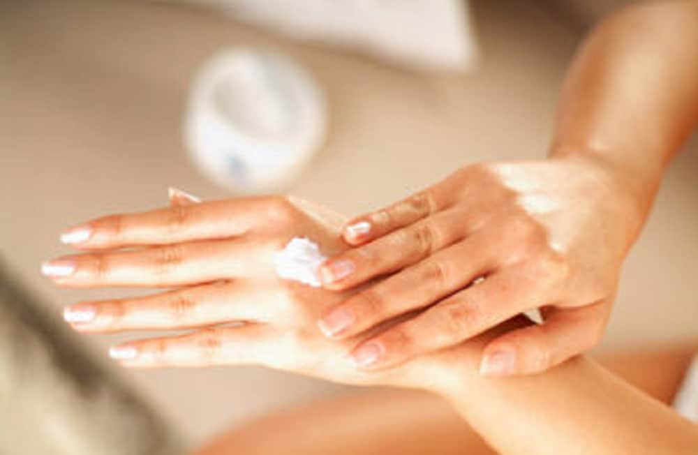 5 reasons you should stop using your favourite hand sanitizer