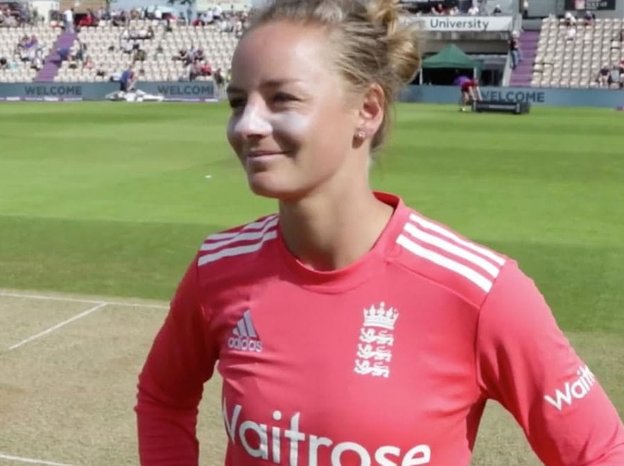 Danielle Wyatt may cheer for virat kohli during rcb match