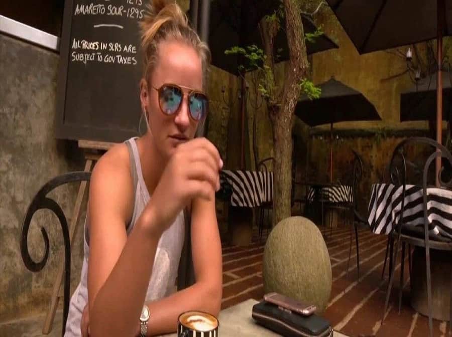 Rashid Khan is busy with Danielle Wyatt on Twitter 